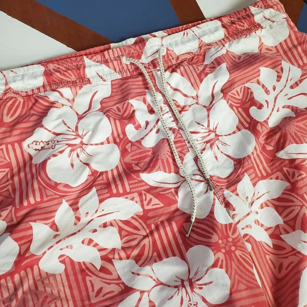 Tommy Bahama Swim Trunks Mens Large L/XL‎ 43x7 Red White Beach Tropical Hawaiian
